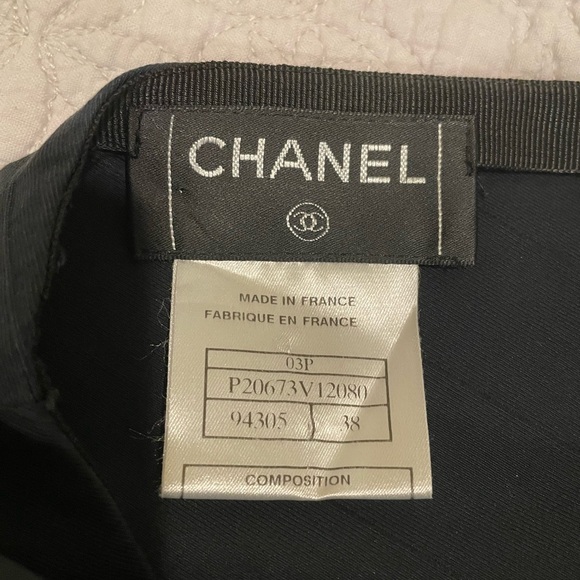 CHANEL Black Pencil Skirt Knee-length with Tiered Pleats - Picture 3 of 5